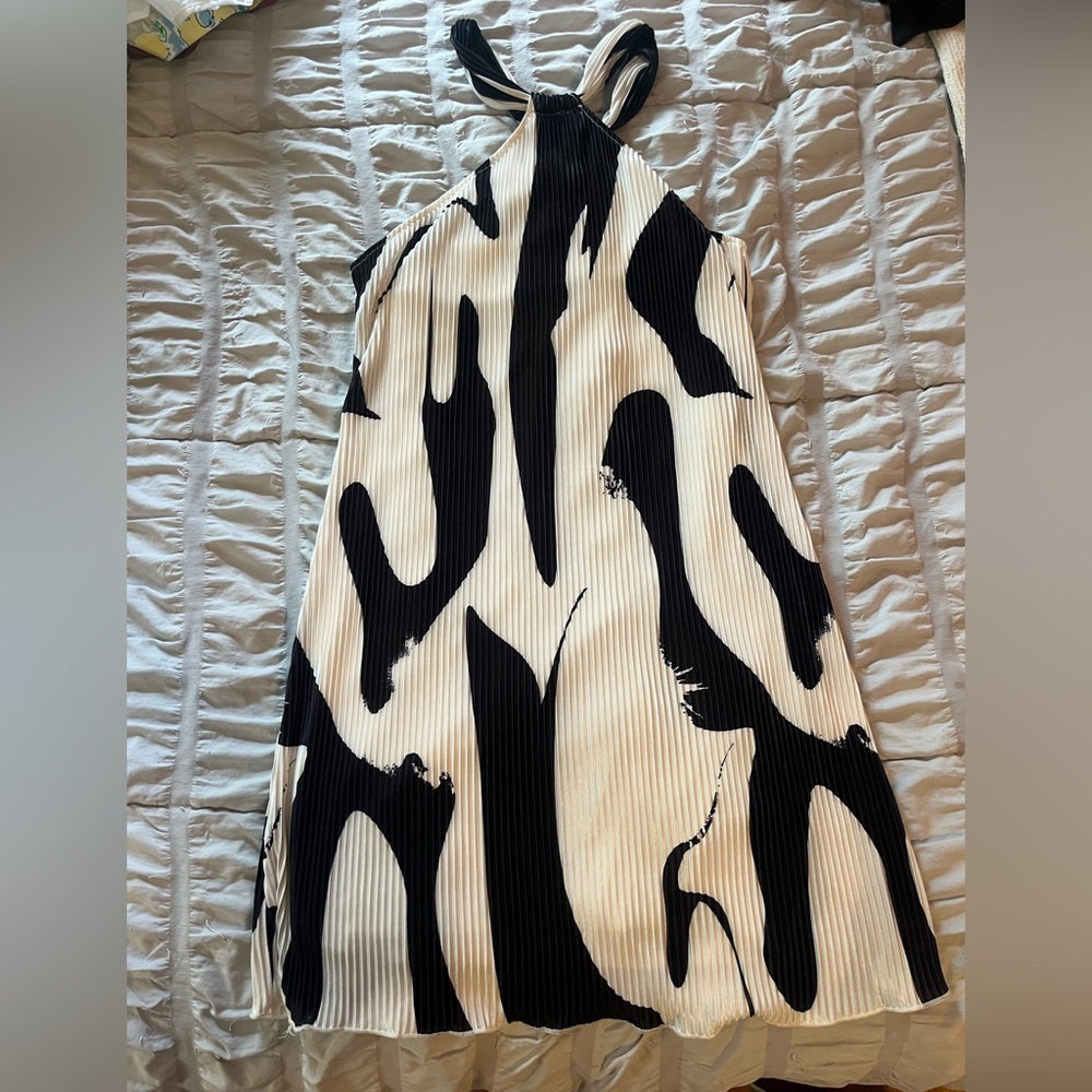 SHEIN White and black mini dress